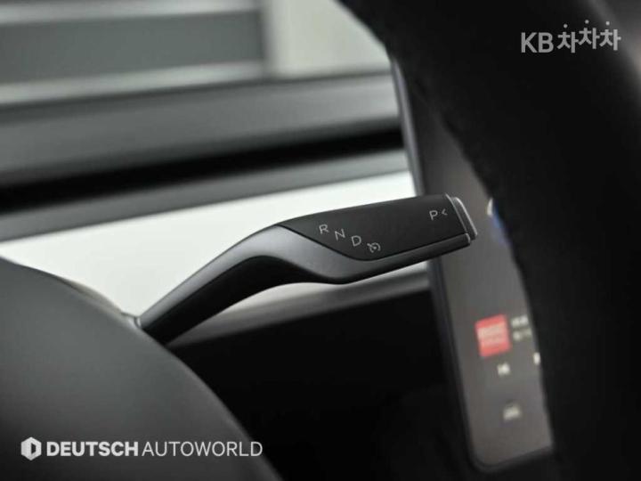 Tesla Model 3 Long Range 10