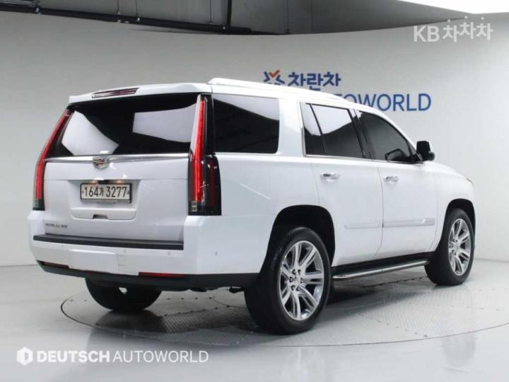 Cadillac Escalade 6.2 V8 3
