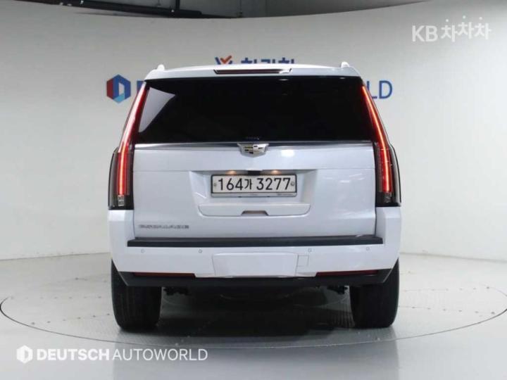 Cadillac Escalade 6.2 V8 5