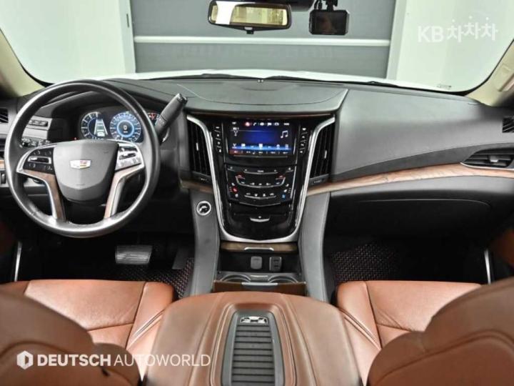 Cadillac Escalade 6.2 V8 8