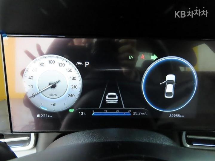 Hyundai Avante Hybrid CN7 Inspiration 9