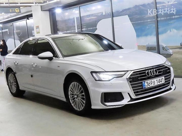 Audi A6 C8 45 TFSI Premium 2