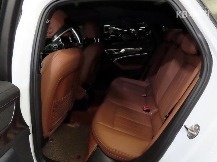 Audi A6 C8 45 TFSI Premium 8