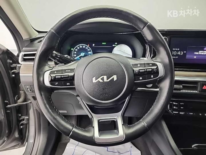 Kia K5 Hybrid 2.0 HEV Signature 10