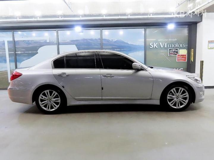 Hyundai Genesis BH330 LUXURY Base Type 4