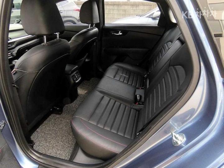 Kia K3 GT 1.6 T-GDi 5 Duo Plus 7