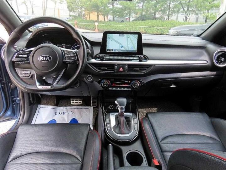 Kia K3 GT 1.6 T-GDi 5 Duo Plus 8