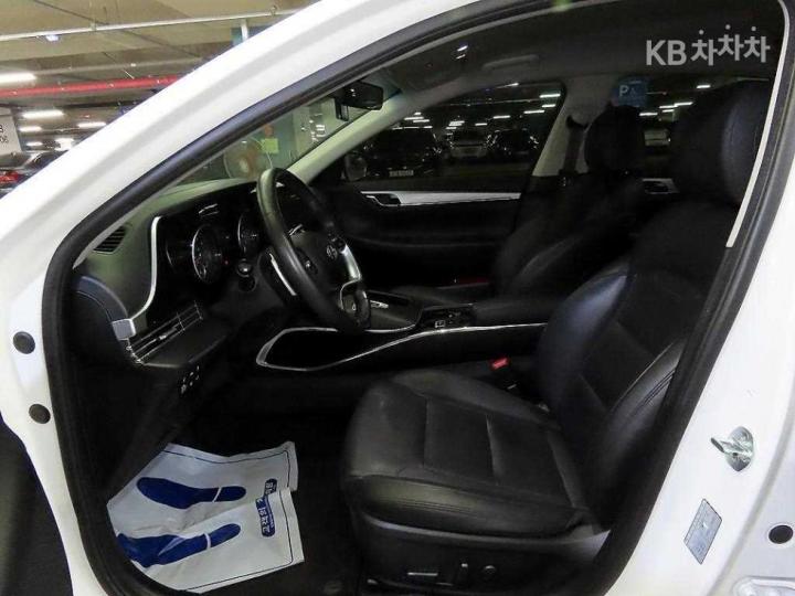 Hyundai Grandeur LPi 3.0 Modern 7