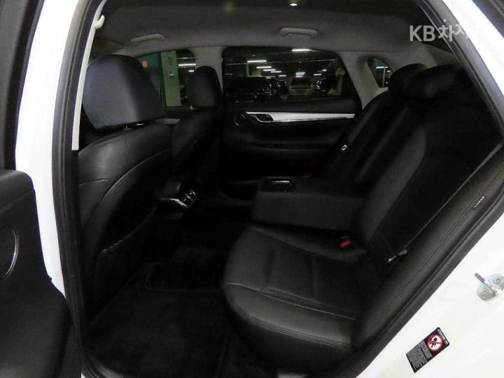 Hyundai Grandeur LPi 3.0 Modern 8