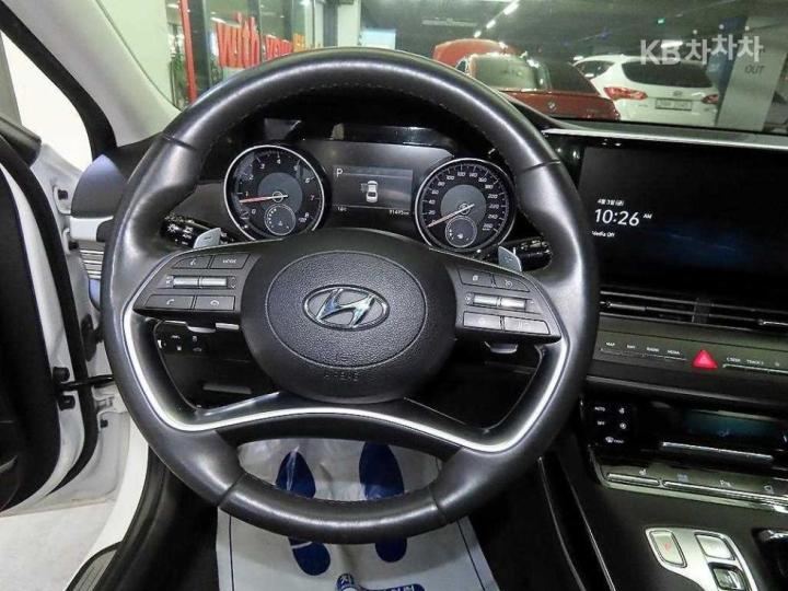 Hyundai Grandeur LPi 3.0 Modern 9