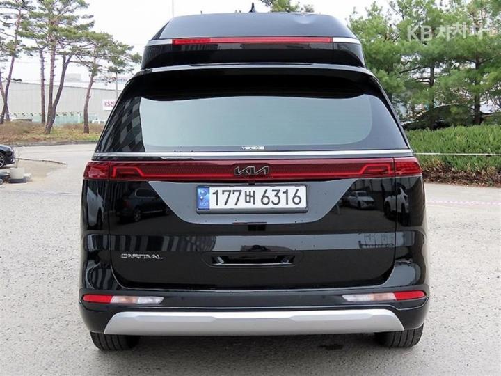 Kia Carnival High Limousine G3.5 GDI Signature 5