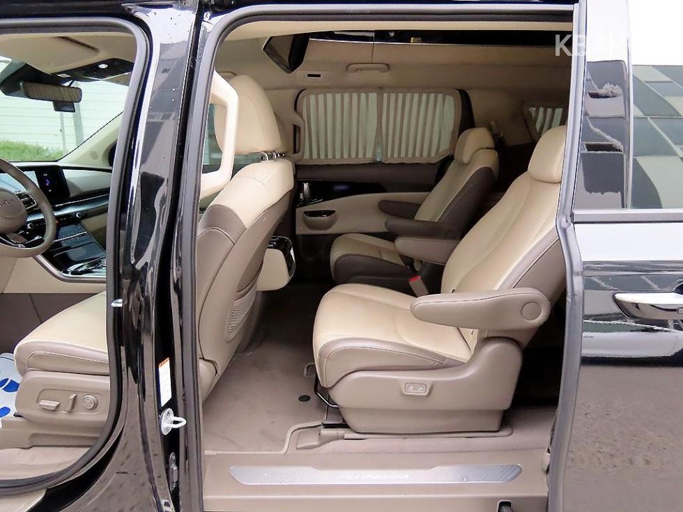 2023 - kia carnival