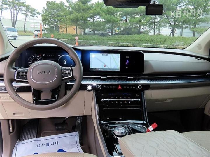 Kia Carnival High Limousine G3.5 GDI Signature 9