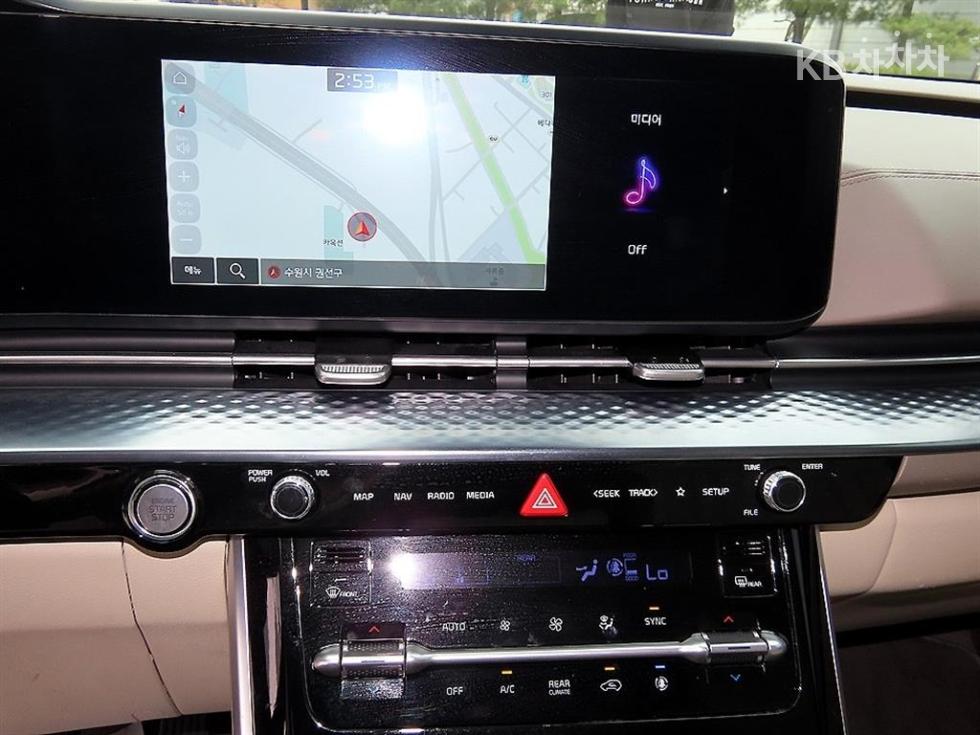 2023 - kia carnival