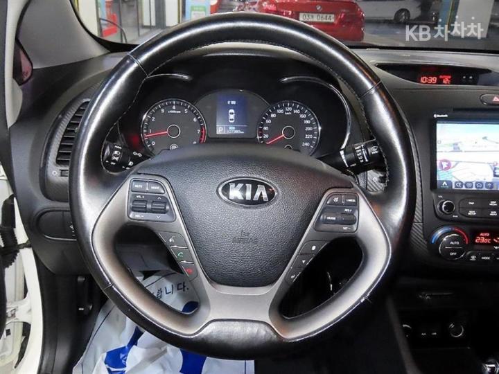 Kia K3 Prestige 9