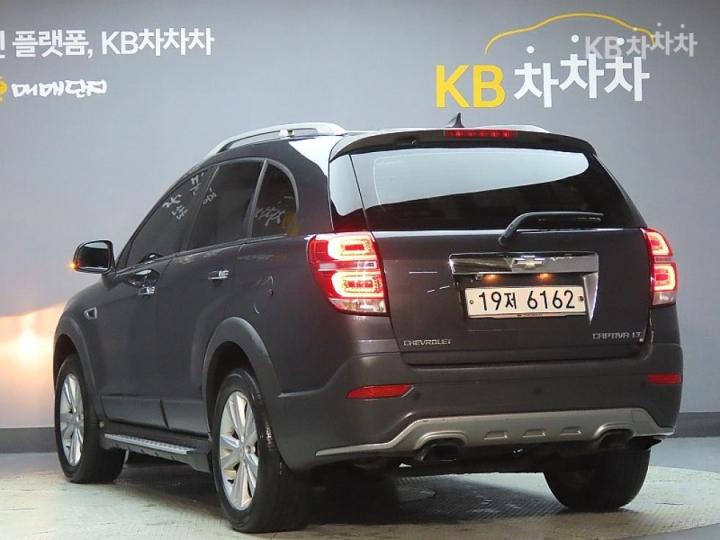 Chevrolet Captiva 2WD LT 5