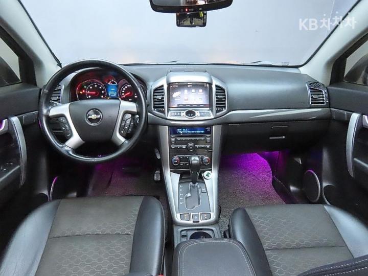 Chevrolet Captiva 2WD LT 7