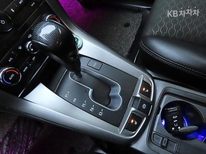 Chevrolet Captiva 2WD LT 10