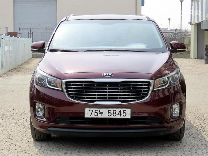 Kia Carnival 2.2 Diesel Luxury