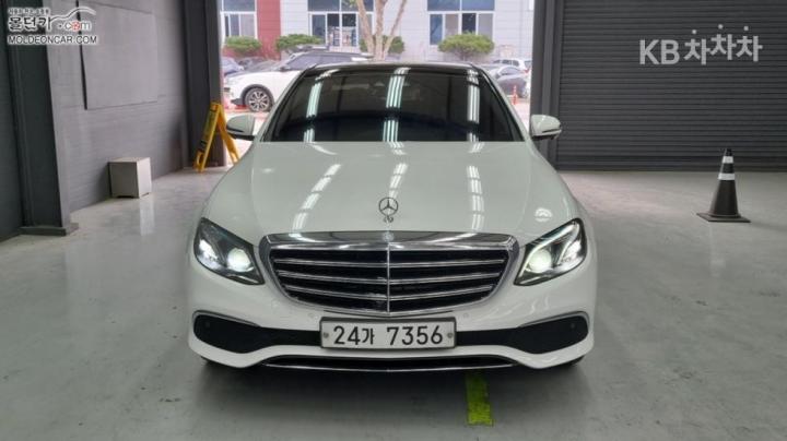 Mercedes-Benz E-Class W213 E300 4Matic Exclusive 4