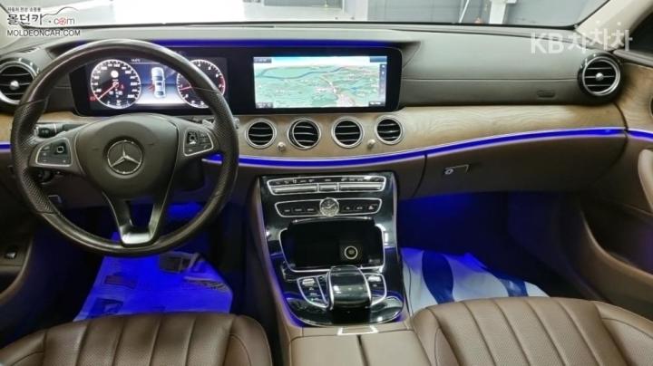 Mercedes-Benz E-Class W213 E300 4Matic Exclusive 8