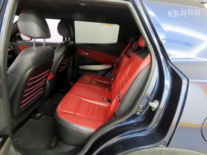 KG Mobility (Ssangyong) Tivoli Gasoline LX Base Type 7