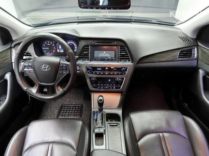 Hyundai Sonata LF 2.0 Smart Base Type 9