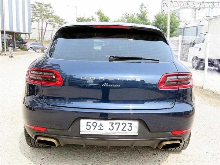 Porsche Macan 2.0 5