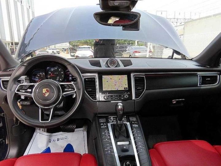 Porsche Macan 2.0 8