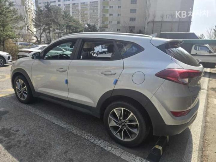 Hyundai Tucson Diesel e-VGT R 2.0 2WD Modern 5