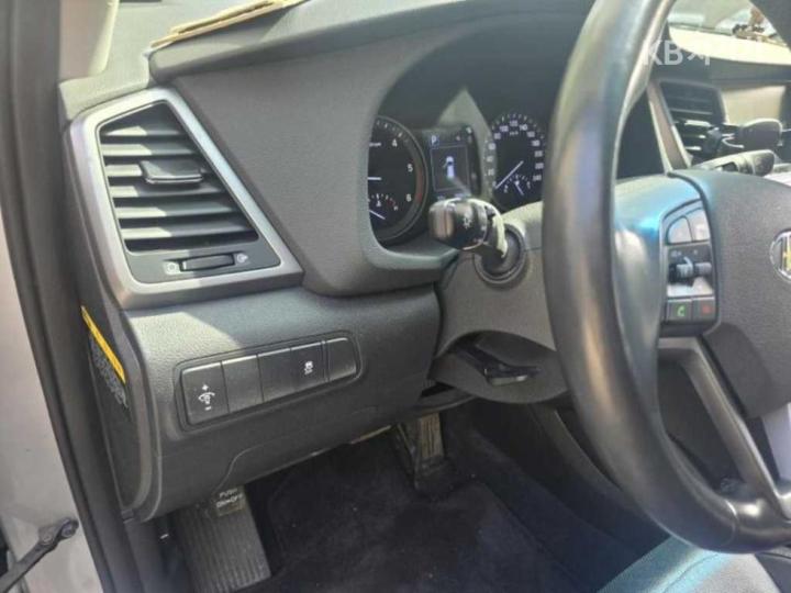 Hyundai Tucson Diesel e-VGT R 2.0 2WD Modern 7