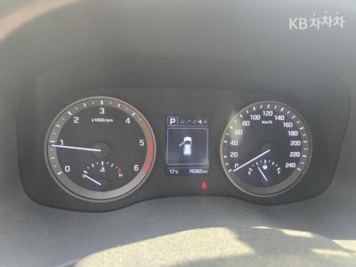 Hyundai Tucson Diesel e-VGT R 2.0 2WD Modern 8