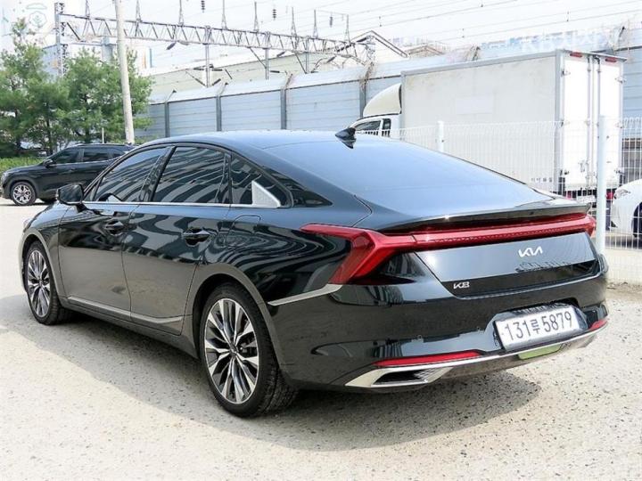 Kia K8 2.5 Gasoline Signature 4
