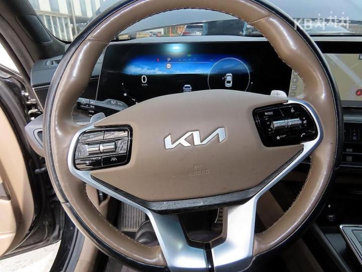 Kia K8 2.5 Gasoline Signature 9