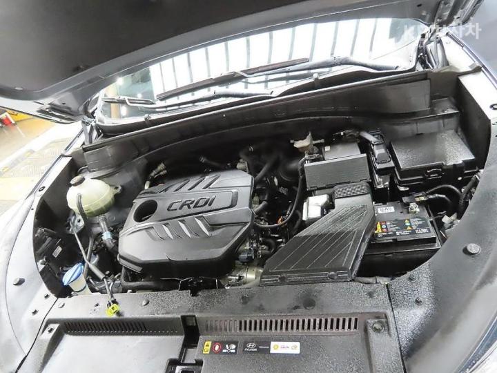 Hyundai Tucson Diesel e-VGT R 1.6 2WD Modern 8