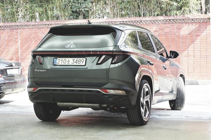 Hyundai Tucson The NX4 Gasoline 1.6T 2WD Premium 4