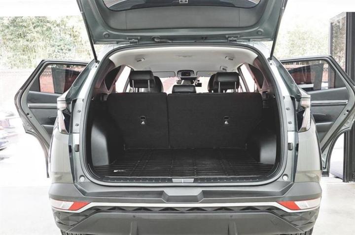 Hyundai Tucson The NX4 Gasoline 1.6T 2WD Premium 6