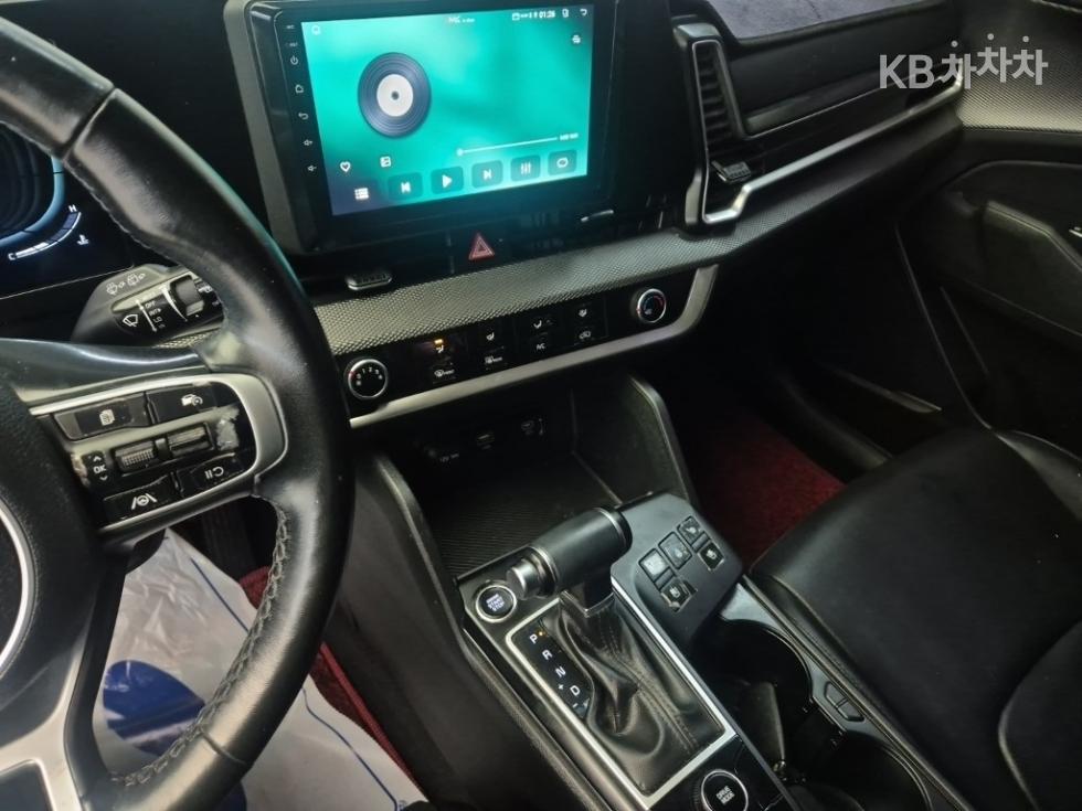 2022 - kia sportage
