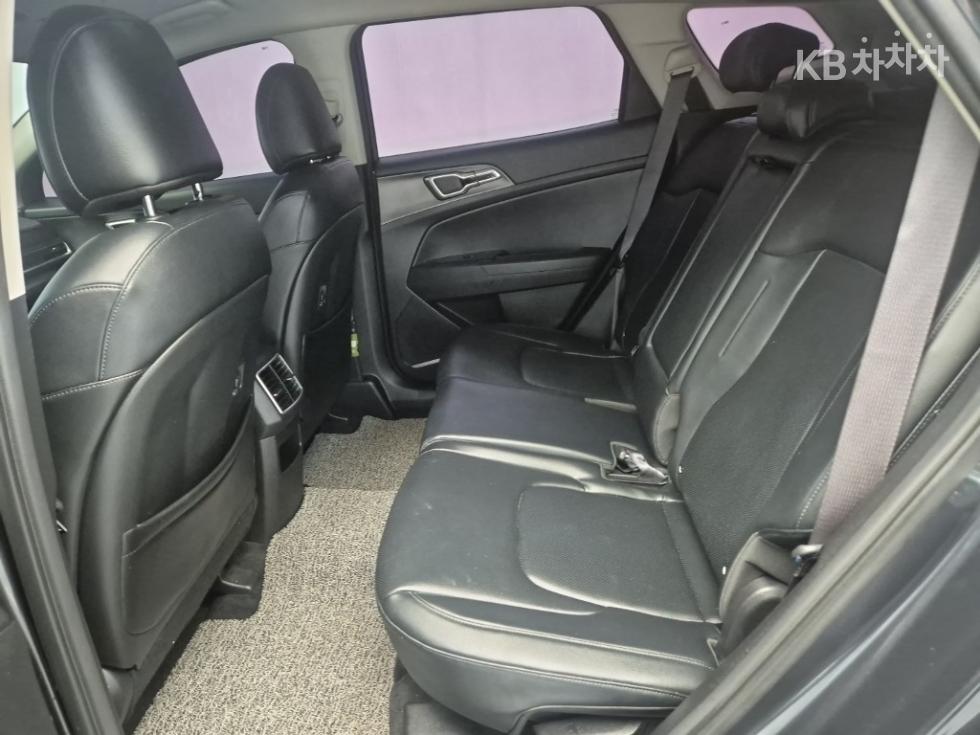 2022 - kia sportage