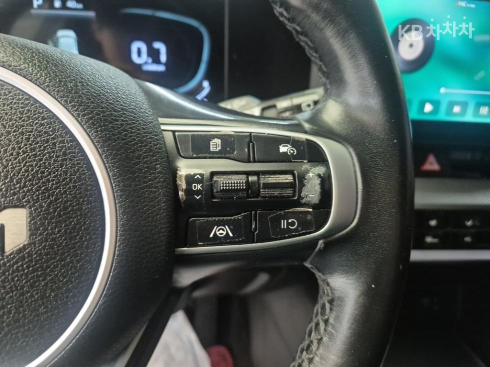 2022 - kia sportage