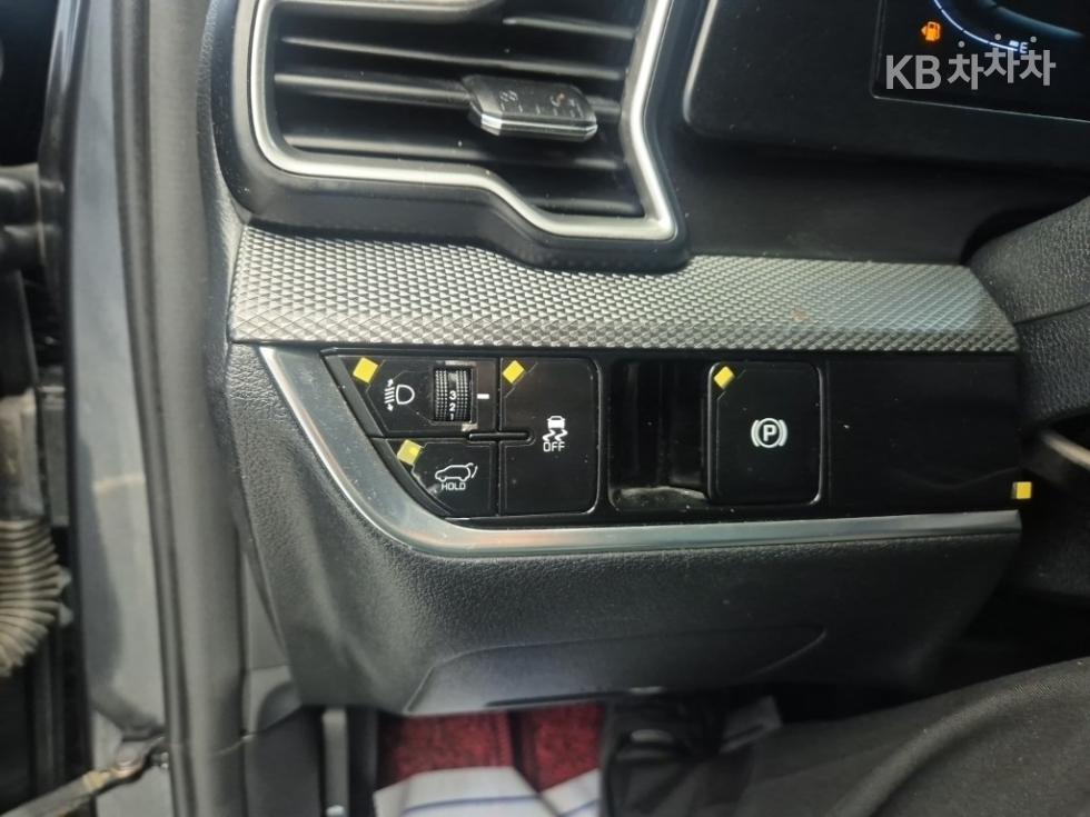 2022 - kia sportage