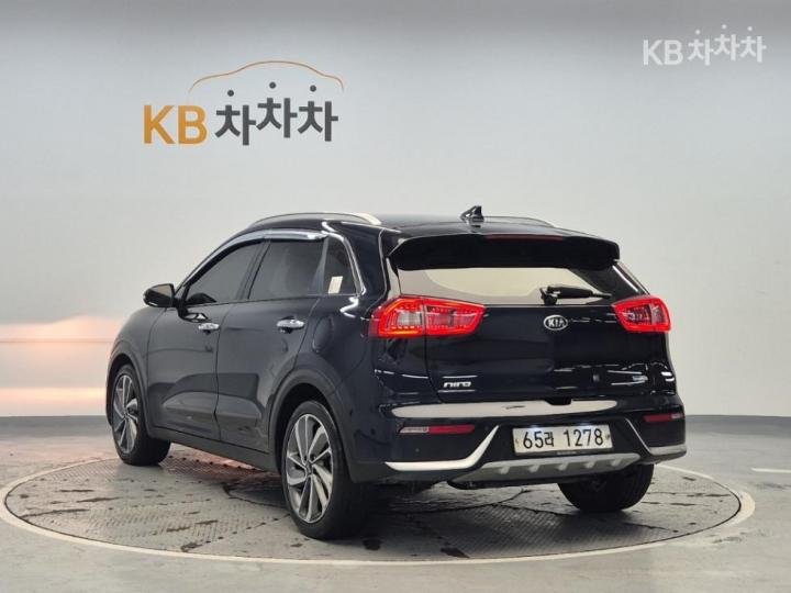 Kia Niro 1.6 Prestige 3