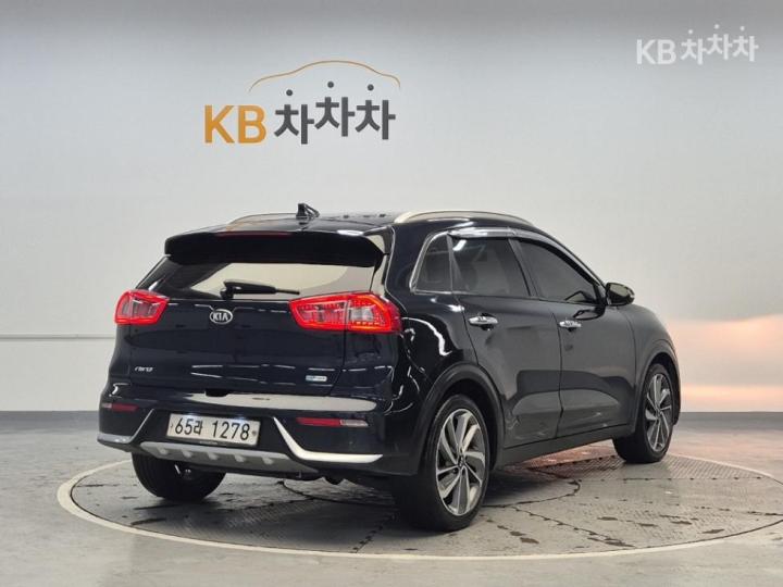 Kia Niro 1.6 Prestige 4