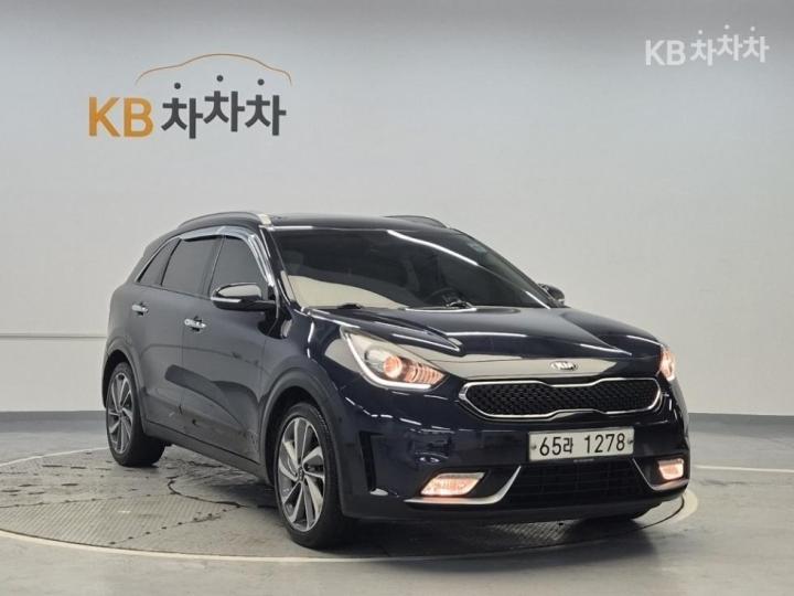 Kia Niro 1.6 Prestige 5