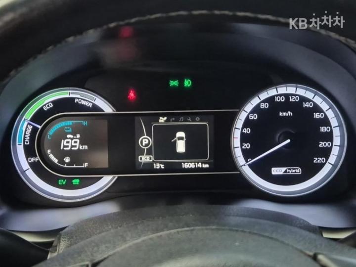 Kia Niro 1.6 Prestige 7