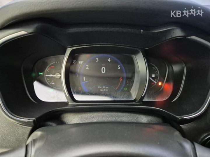 Renault QM6 Gasoline 2.0 2WD RE Base Type 7