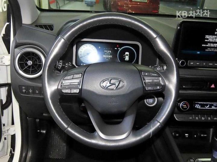 Hyundai Kona 1.6 Gasoline Turbo 4WD Inspiration 9