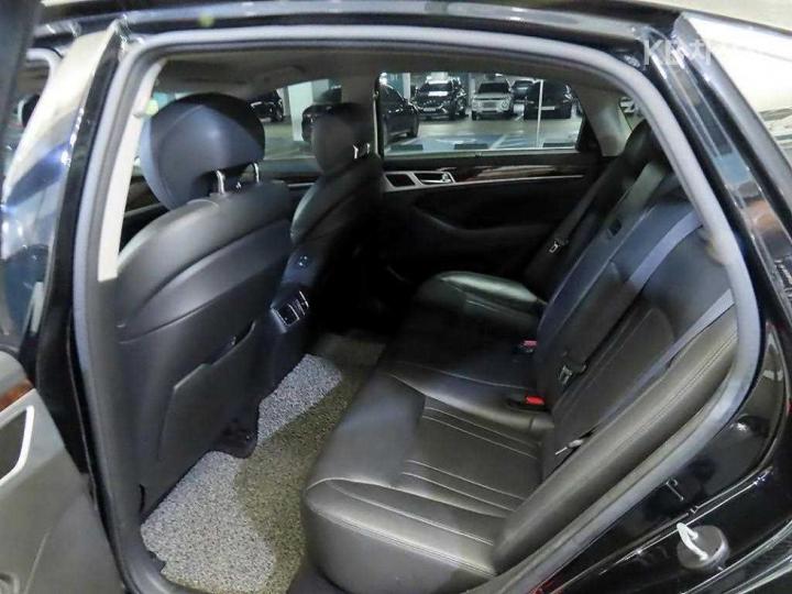 Hyundai Genesis DH G330 Premium AWD 8