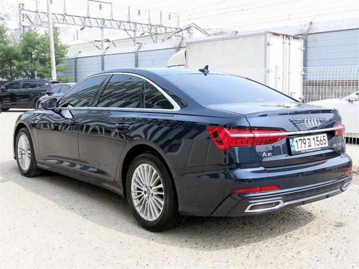 Audi A6 C8 45 TFSI Premium 4