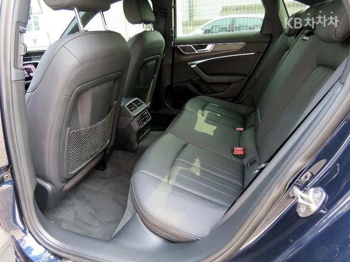 Audi A6 C8 45 TFSI Premium 7